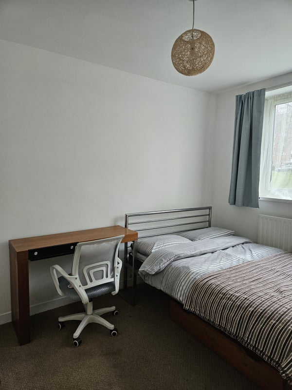 Room Whitnell Way in Greater London
