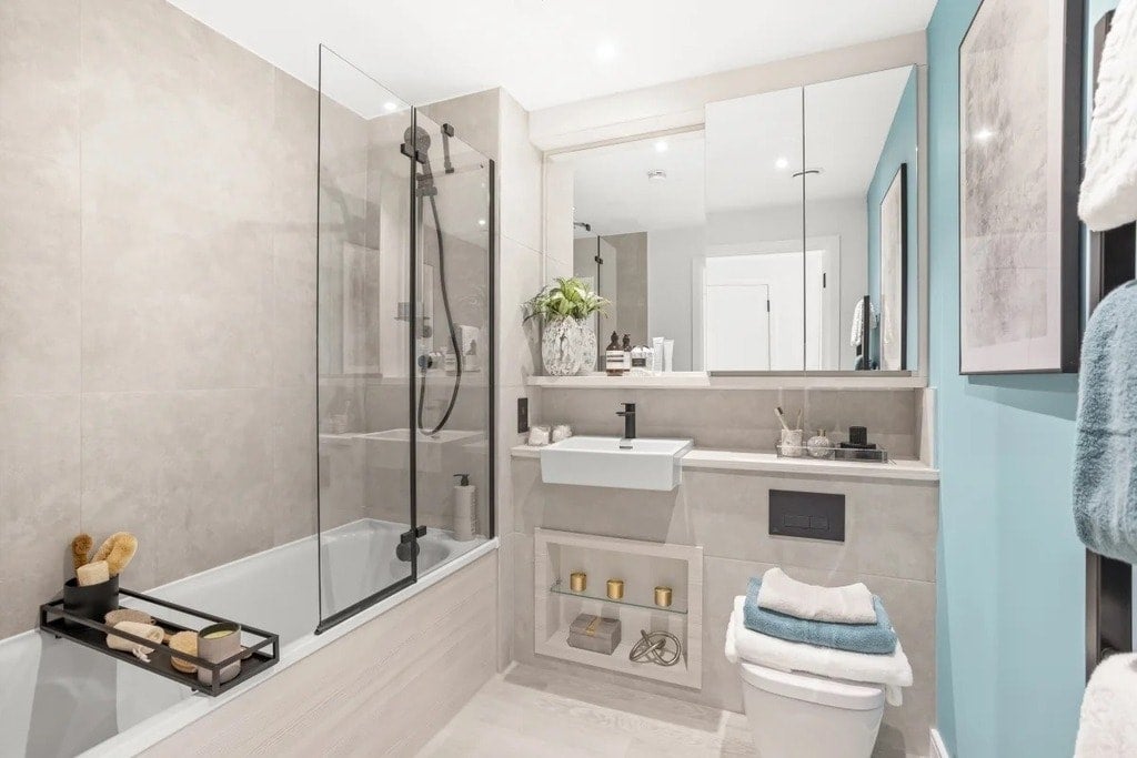 Flat West Parkside in Greater London