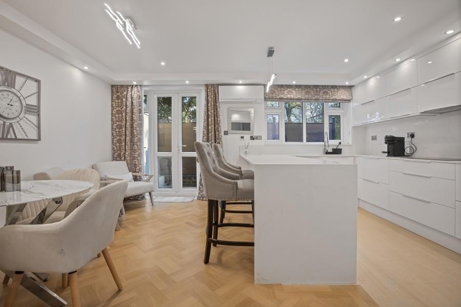 House St Mary Abbots Terrace in Greater London
