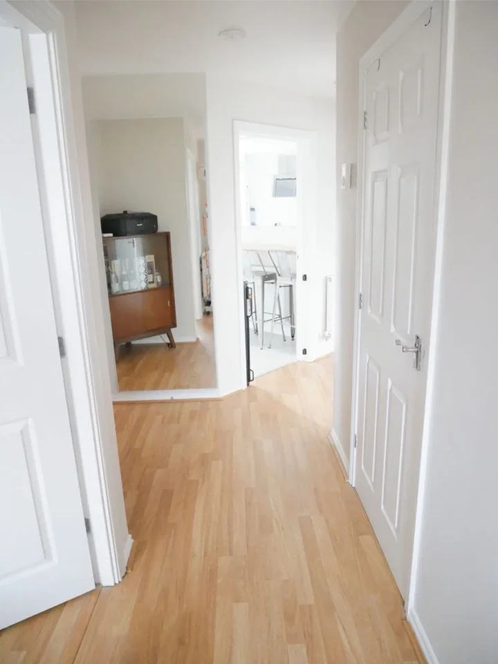 Flat Westland Drive in Lee-on-the-Solent