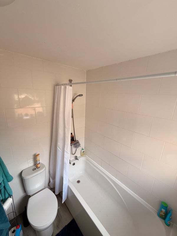 Room Kitchener Drive in Mansfield