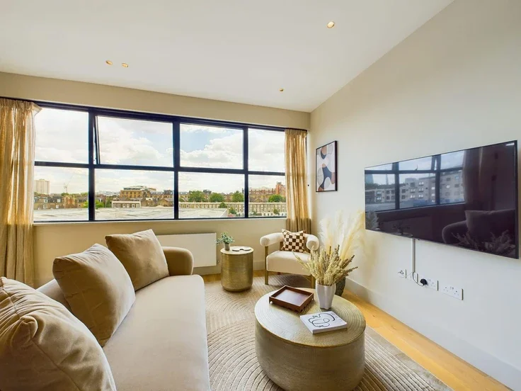 Flat St. Pancras Way in Greater London