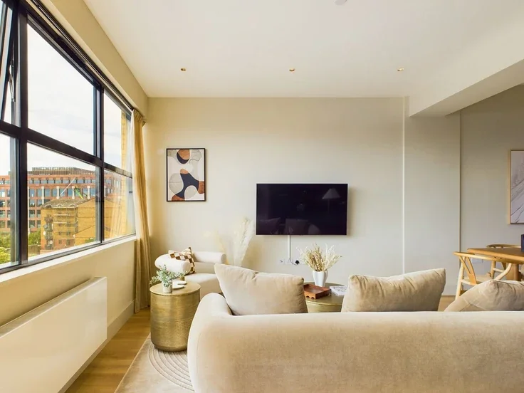 Flat St. Pancras Way in Greater London