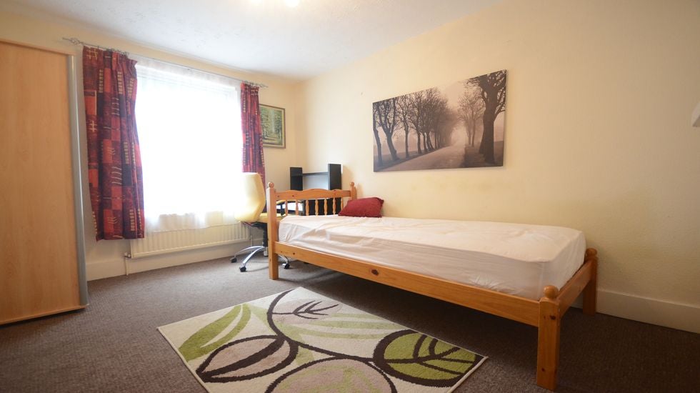 Room Great Knollys Street in Reading