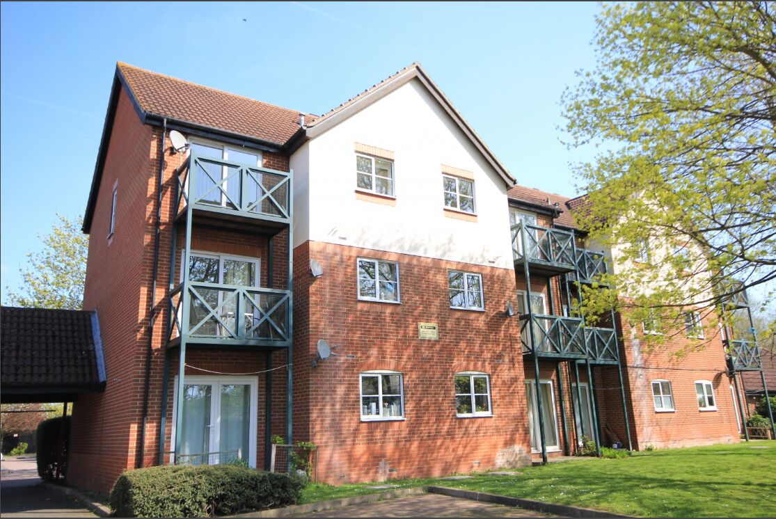 Flat Admirals Court in Reading