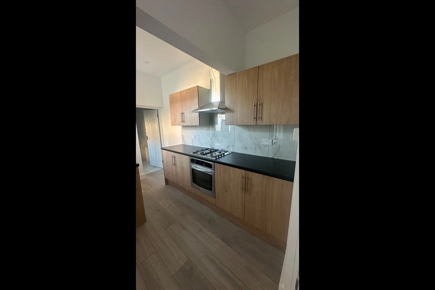 Flat Mafeking Avenue in Greater London