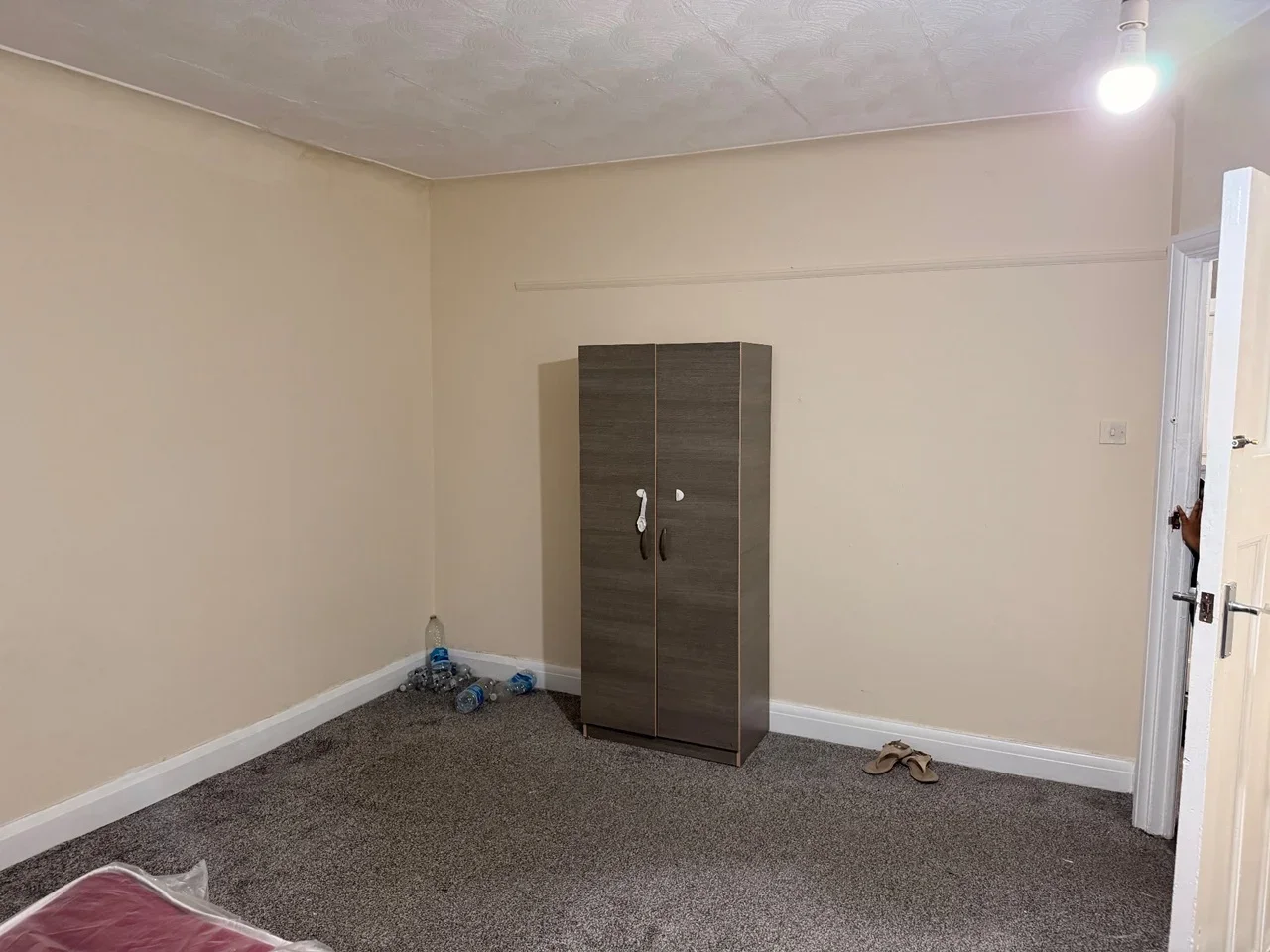 Room Perth Road in Greater London