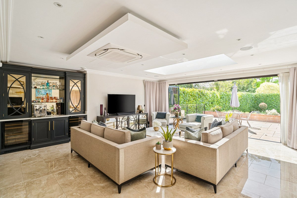 House Mizen Close in Cobham