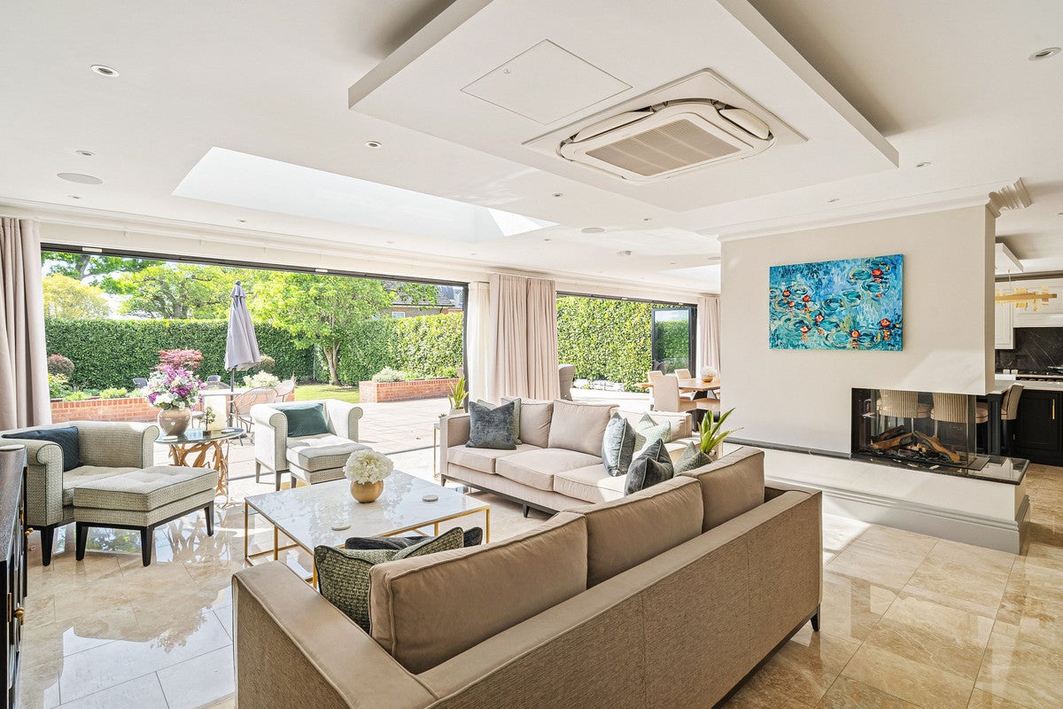House Mizen Close in Cobham