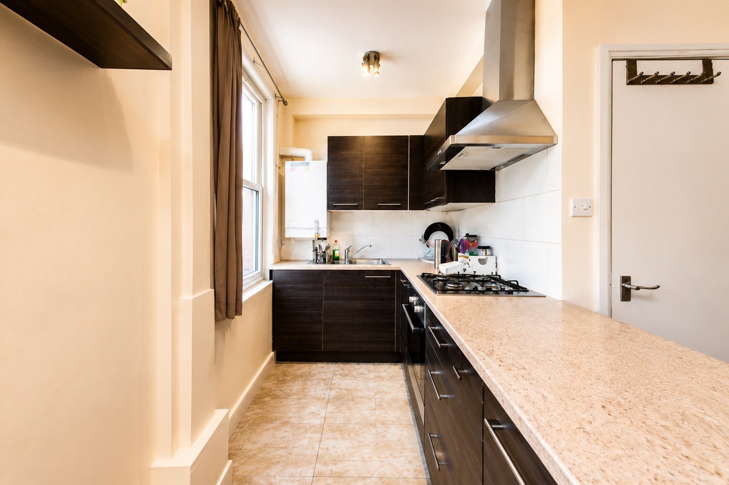 Room High Road in Greater London