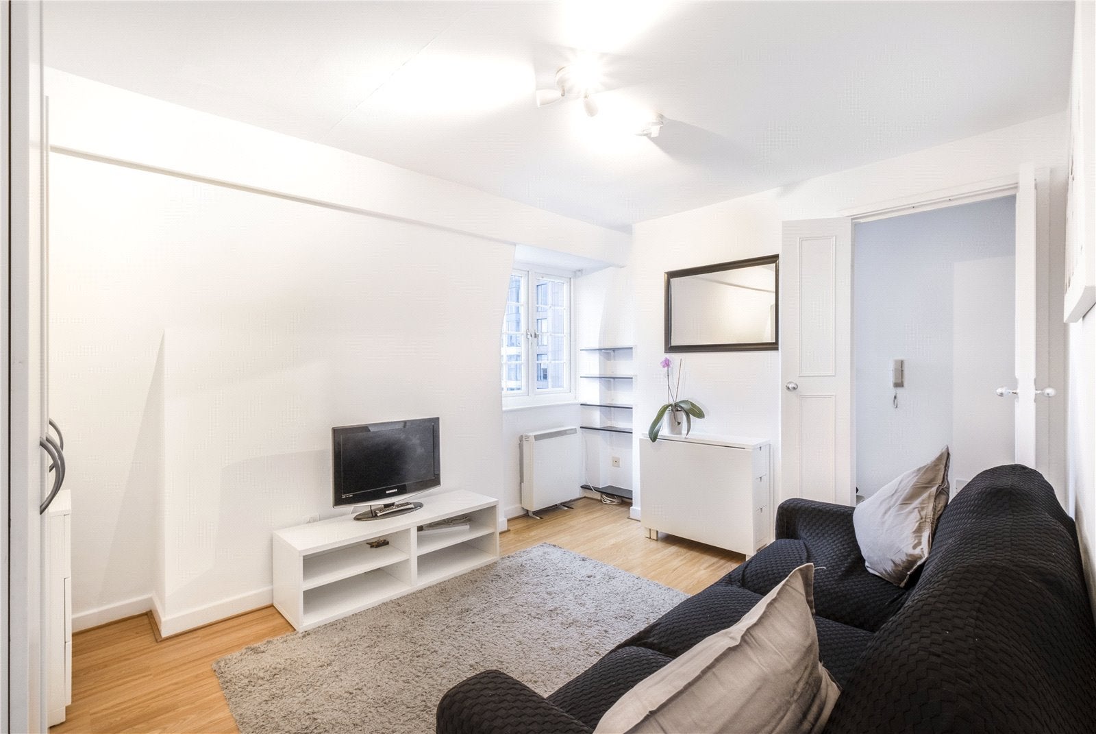 Flat Ebury Bridge Road in City of Westminster