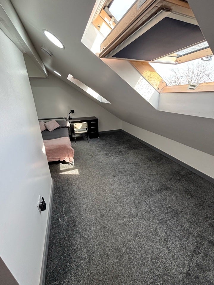 Room Oak Tree Lane in Birmingham