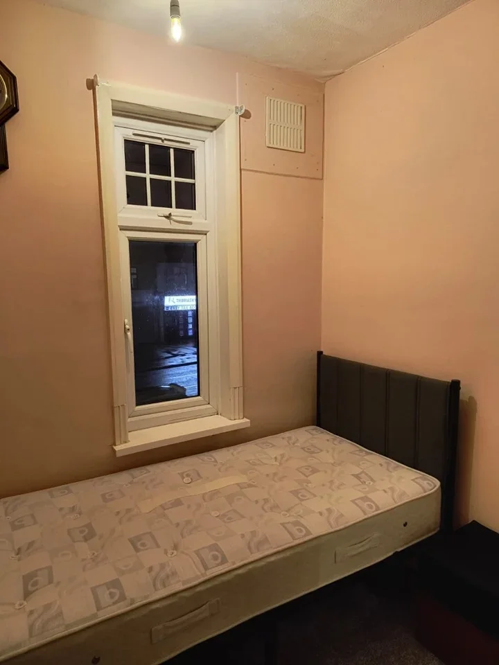 Room Aldborough Road South in Greater London