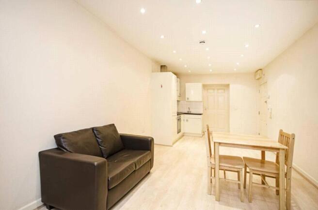 Flat Temple Fortune Lane in Greater London