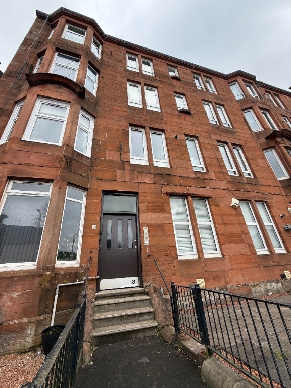 Flat Mosspark Drive in Glasgow