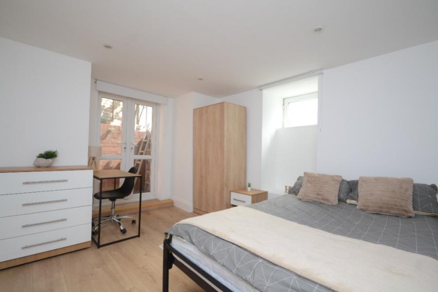 Room Aubrey Road in Manchester
