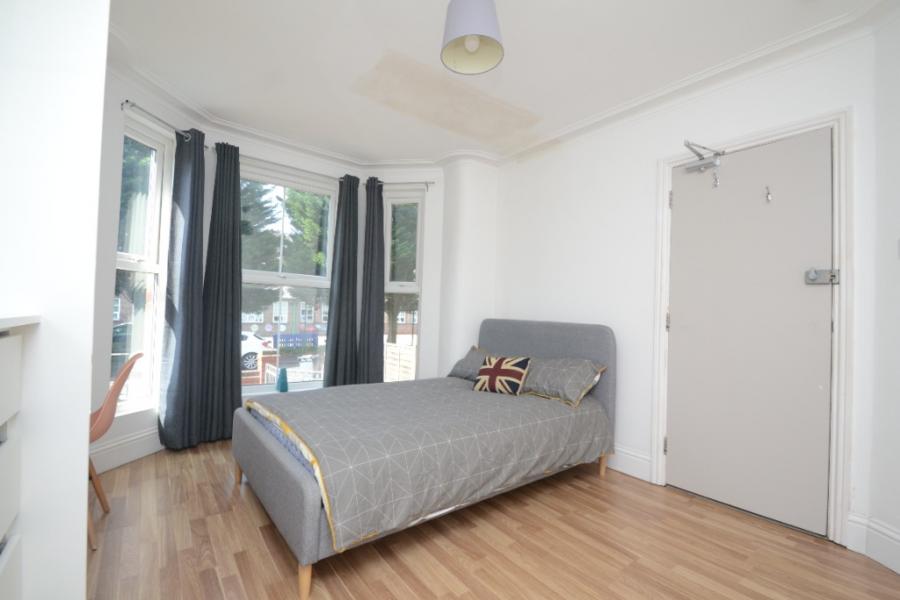 Room Aubrey Road in Manchester