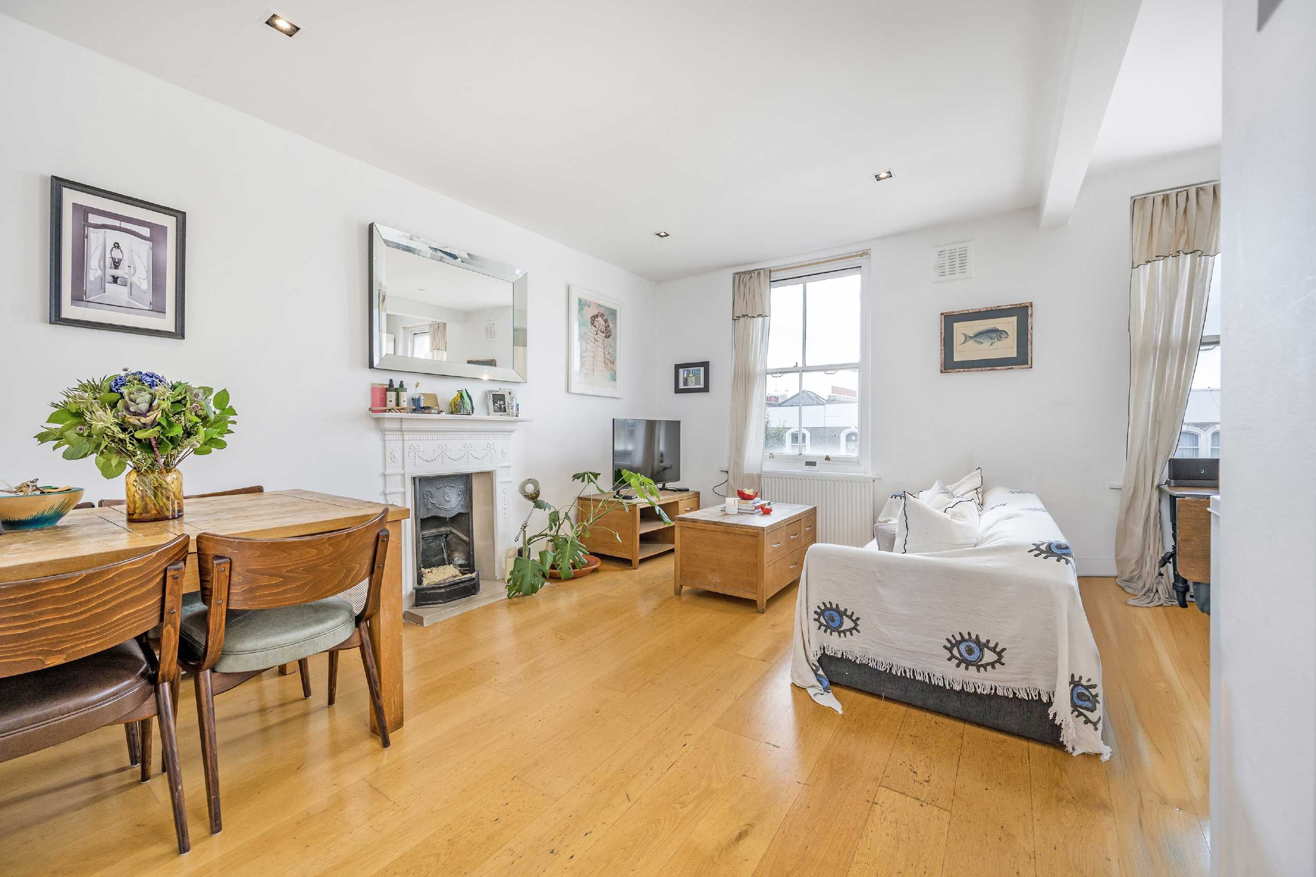 Flat Ladbroke Grove in Greater London