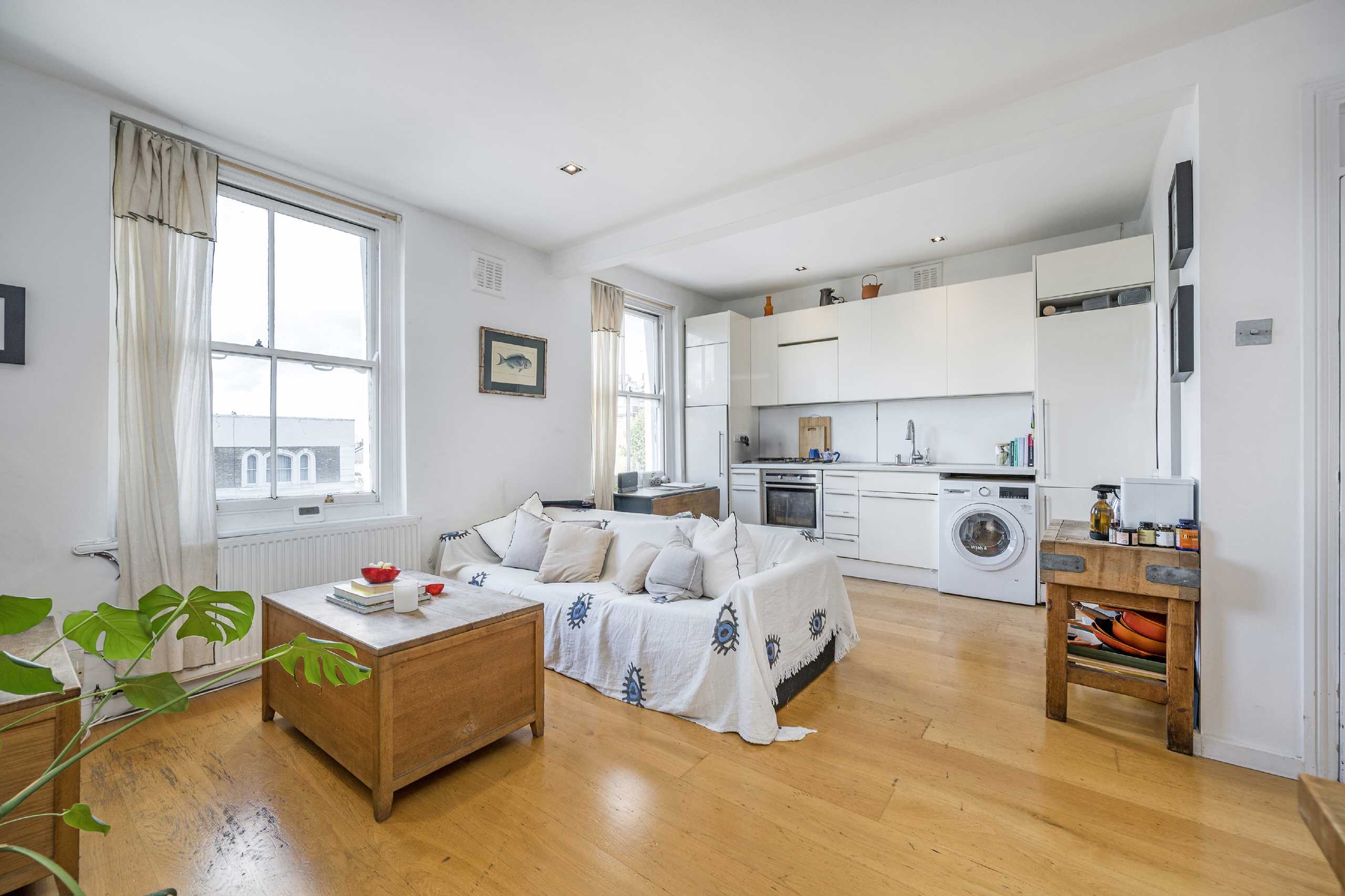 Flat Ladbroke Grove in Greater London