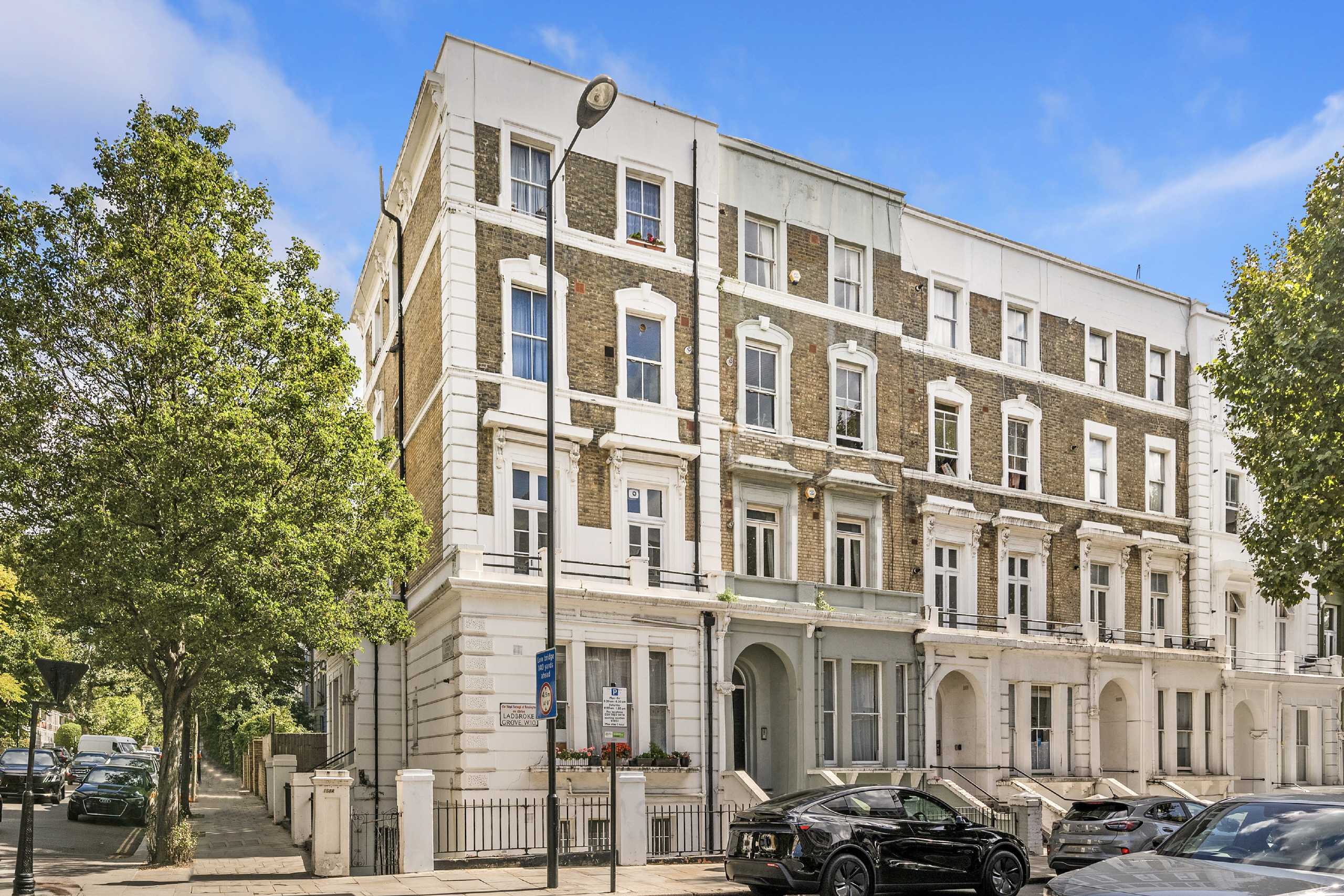 Flat Ladbroke Grove in Greater London