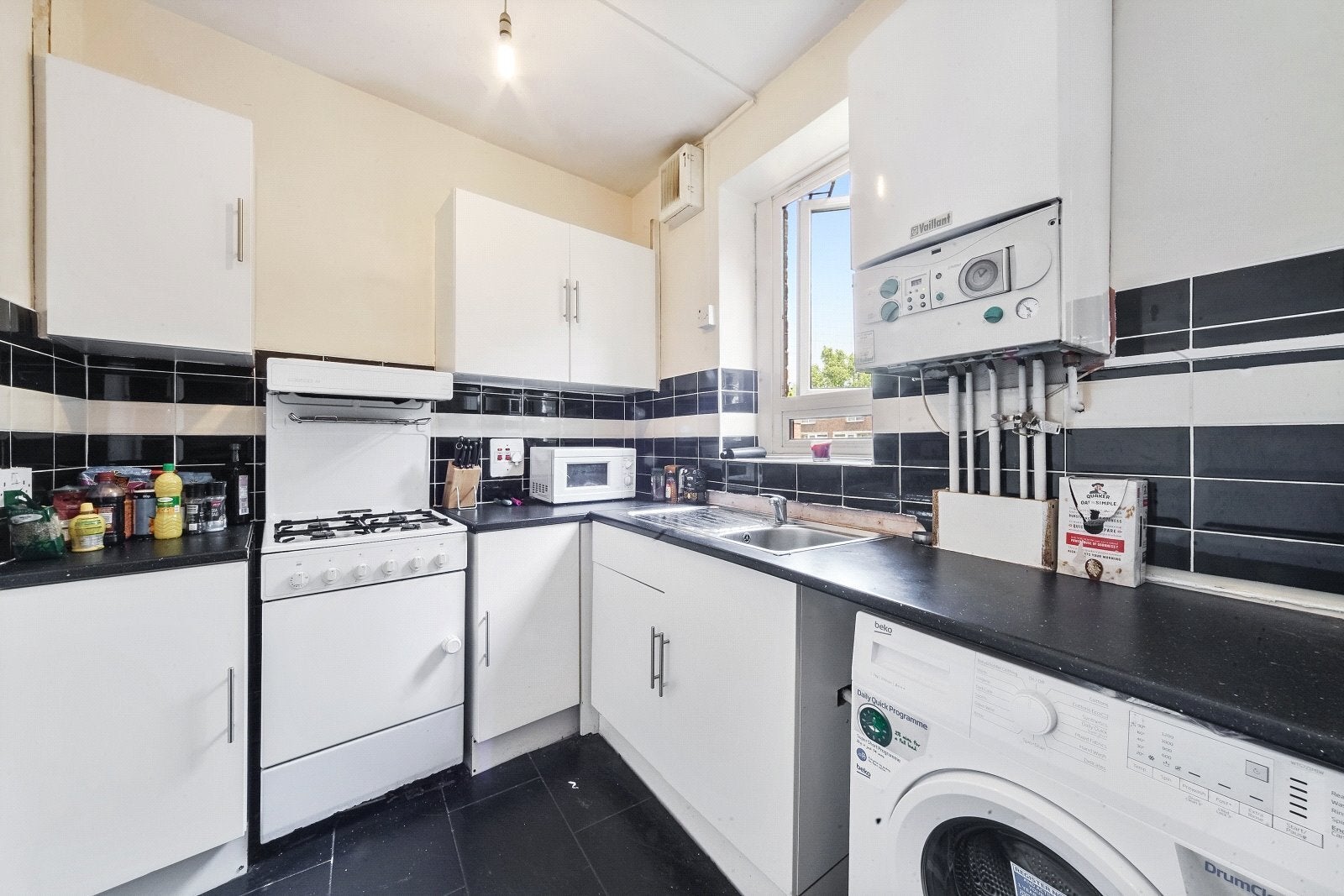 Flat Cranleigh Street in Greater London