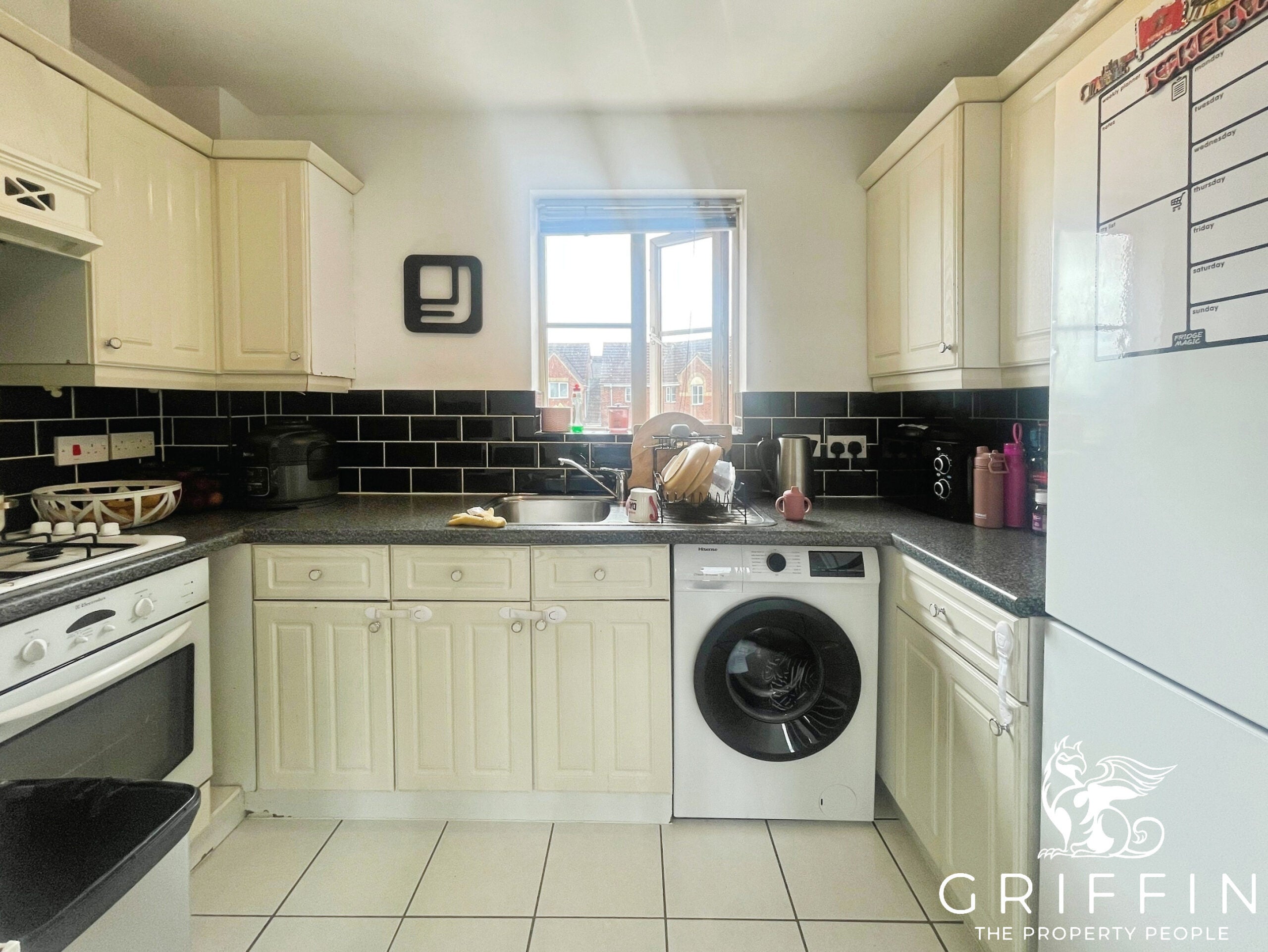 Flat Lennox Close in South Ockendon