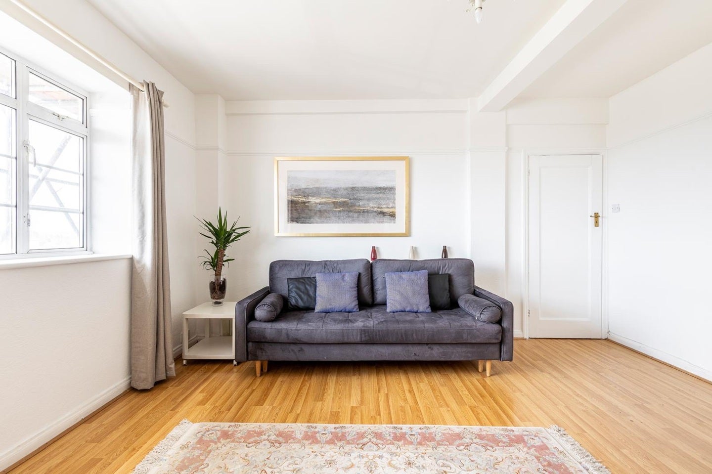 Flat Edith Villas in Greater London