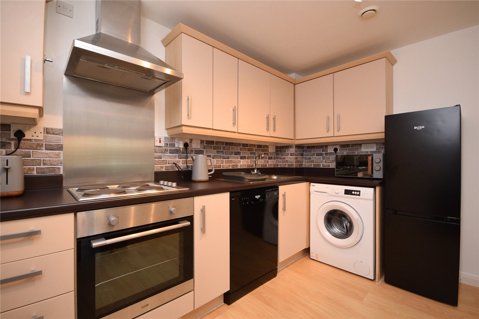 Flat Fenton Place in Leeds