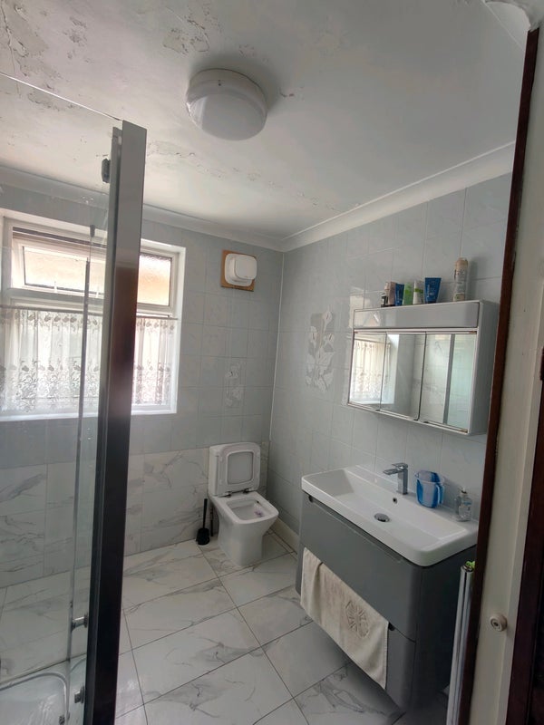 Room Bressey Grove in Greater London