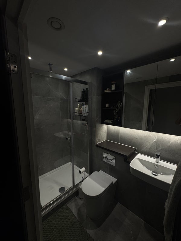 Room Victoria Road in Greater London