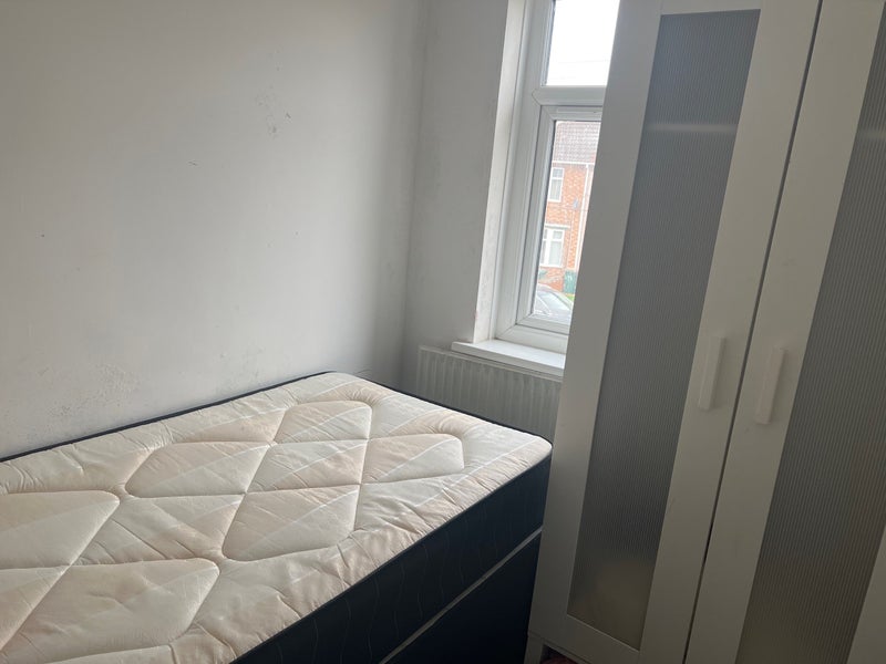 Room Capmartin Road in Coventry