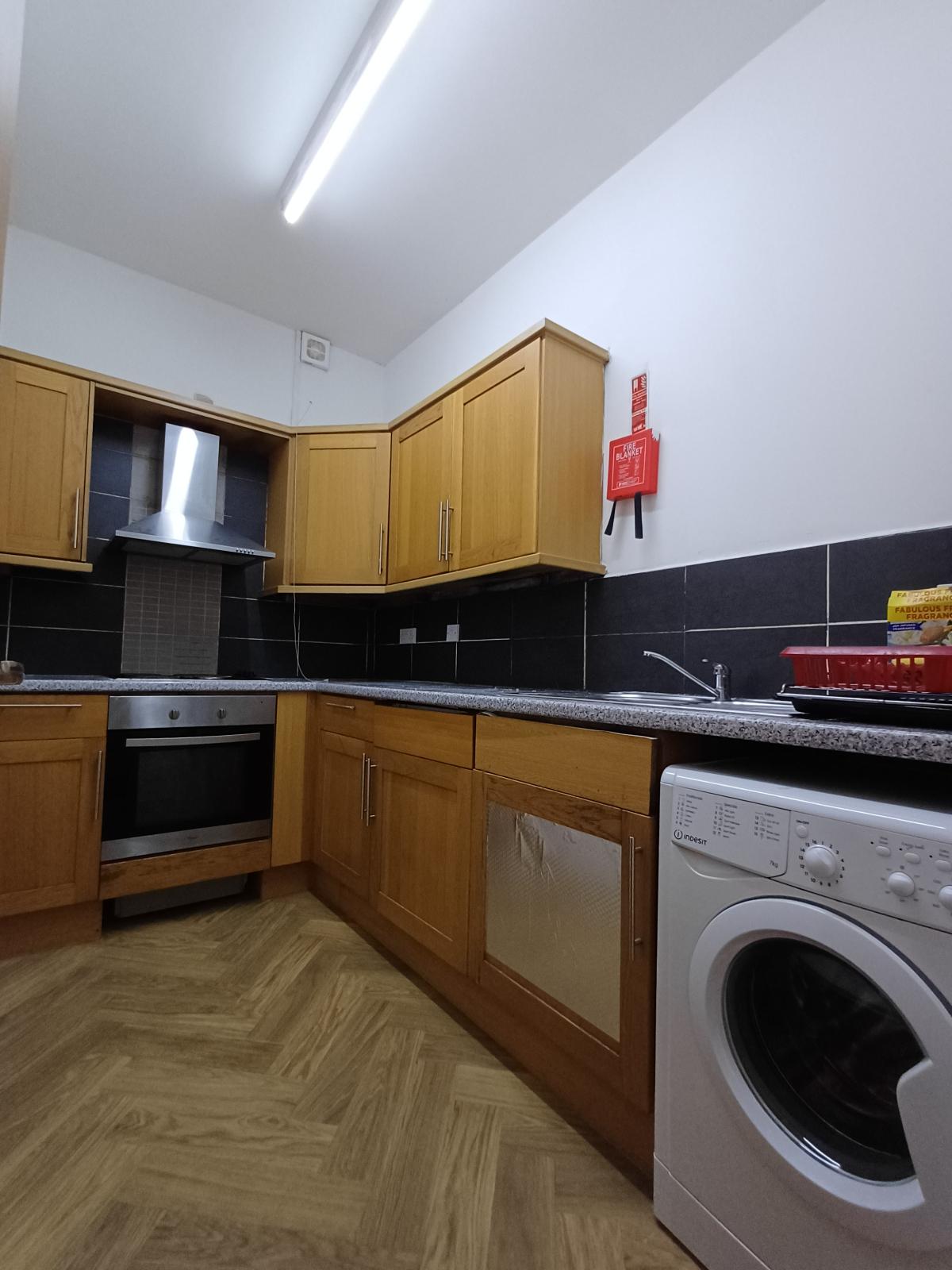 Flat Clifton Street in Cardiff