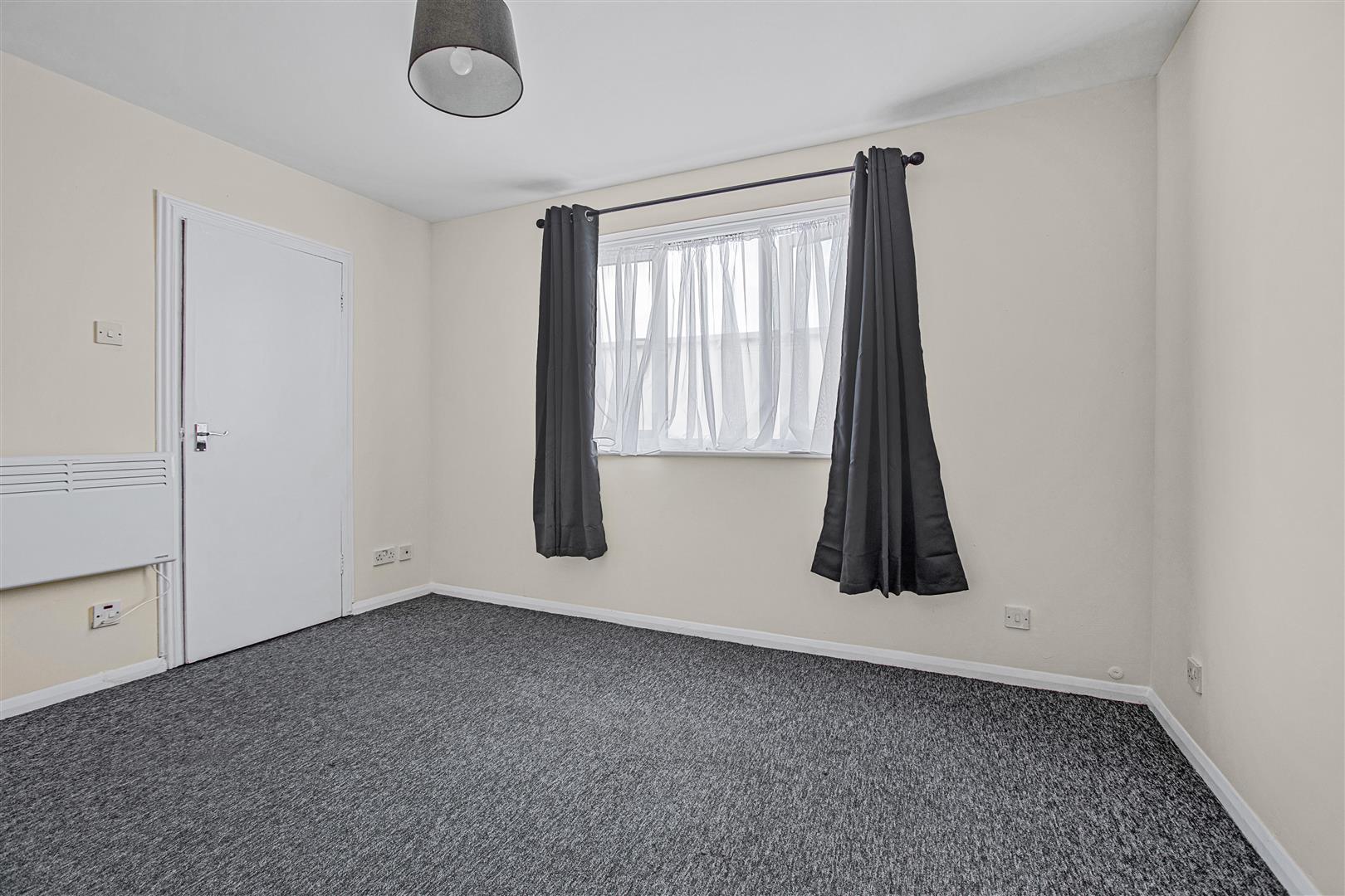 Flat John Silkin Lane in Greater London