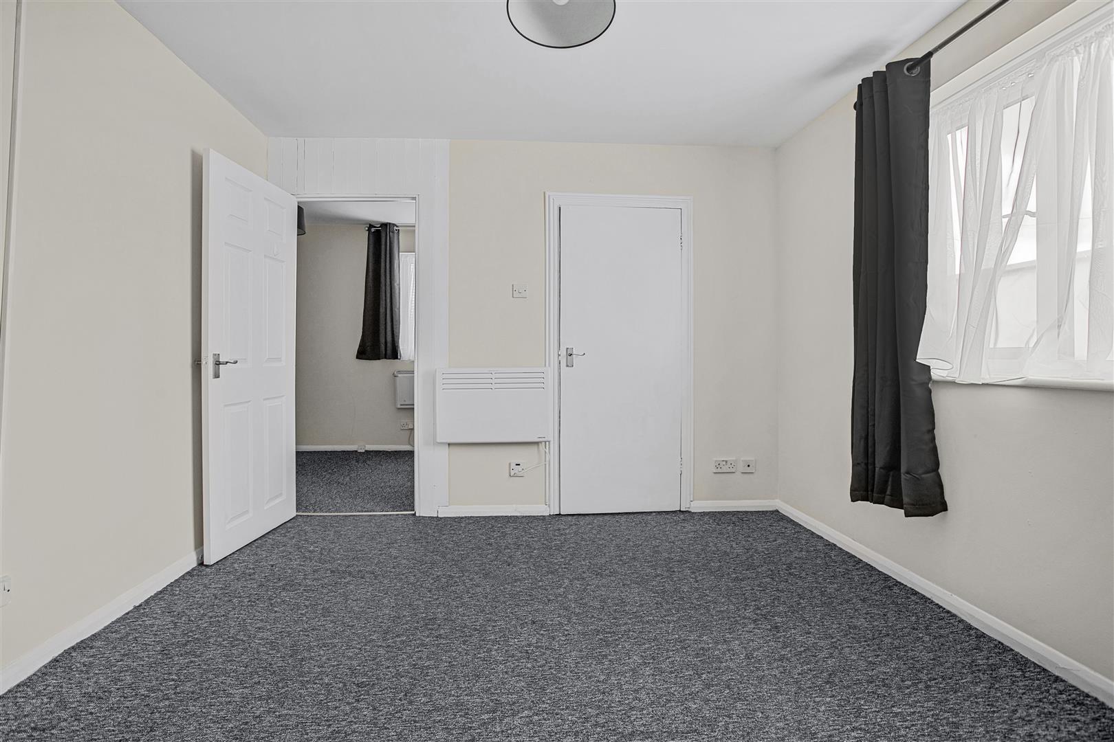 Flat John Silkin Lane in Greater London