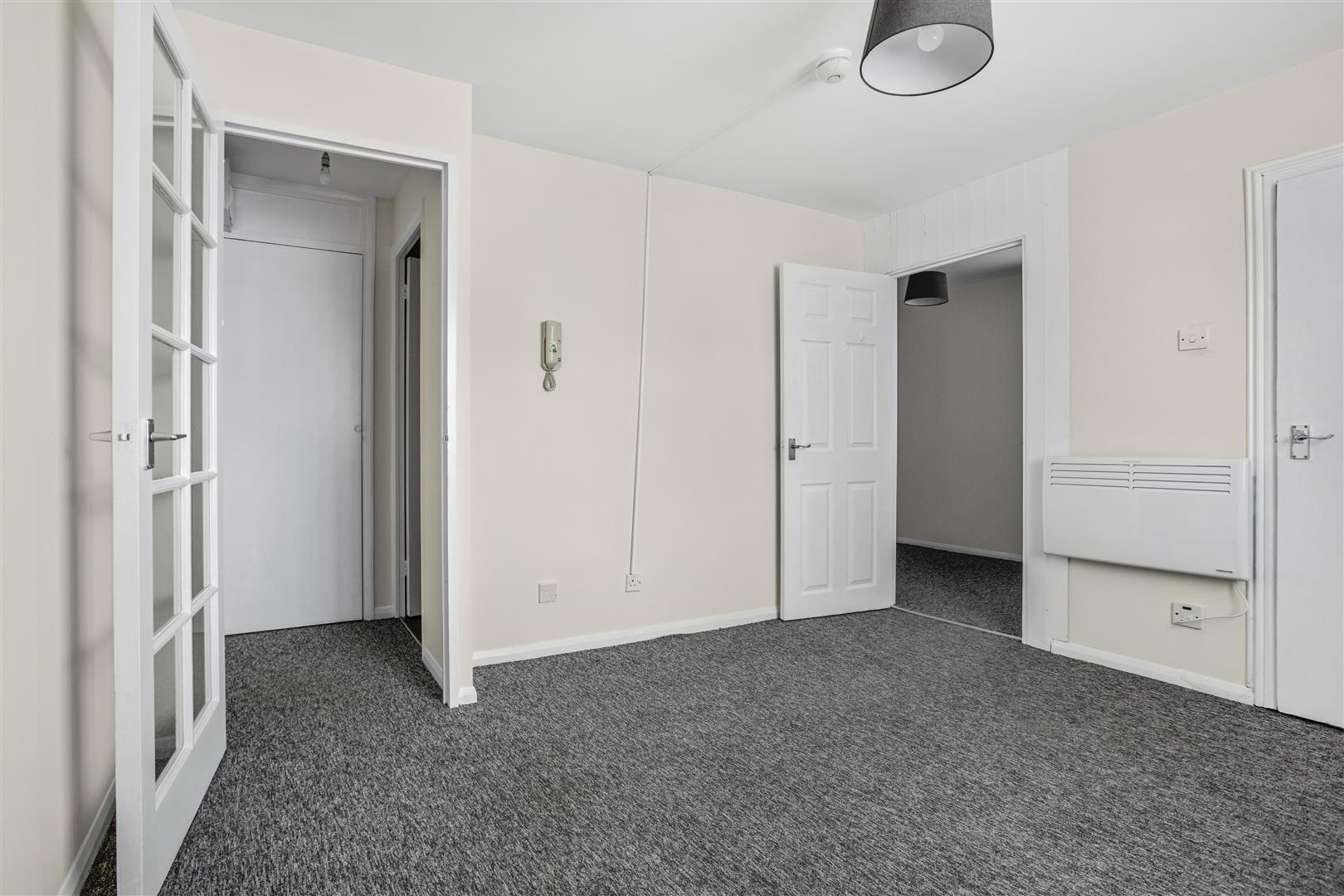 Flat John Silkin Lane in Greater London
