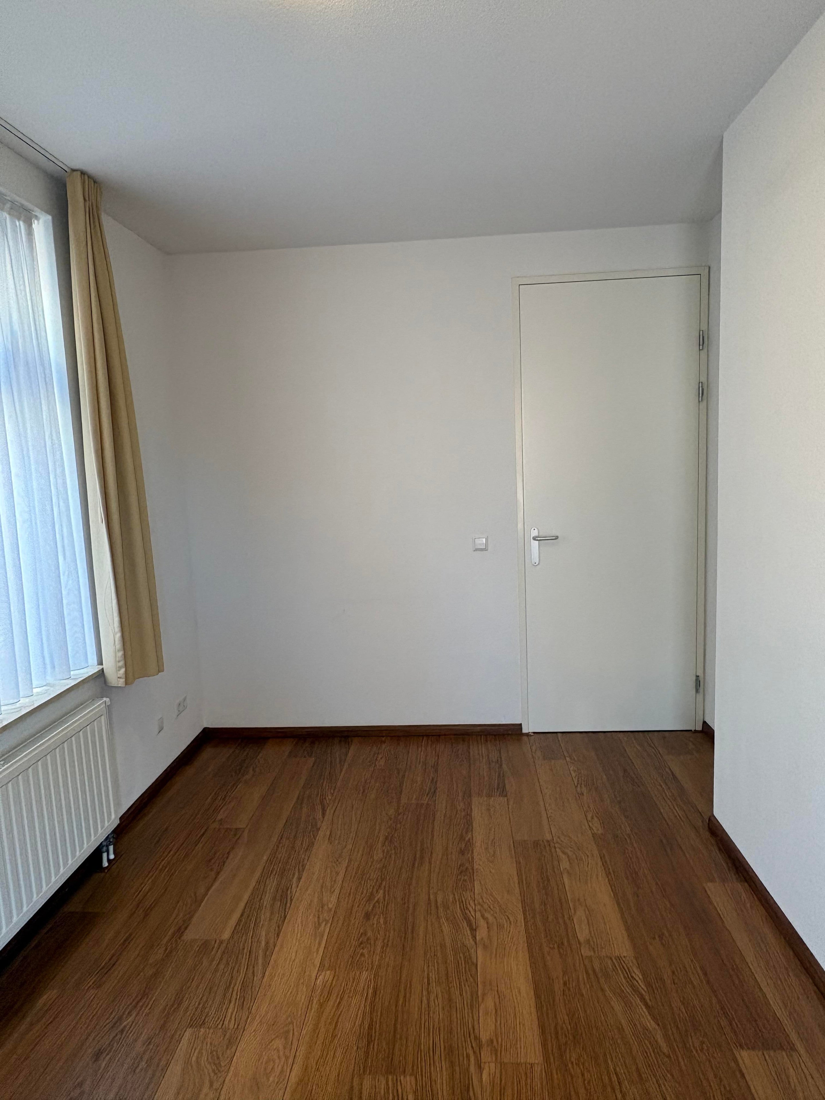 Appartement te huur: Basiliekstraatje, Hulst