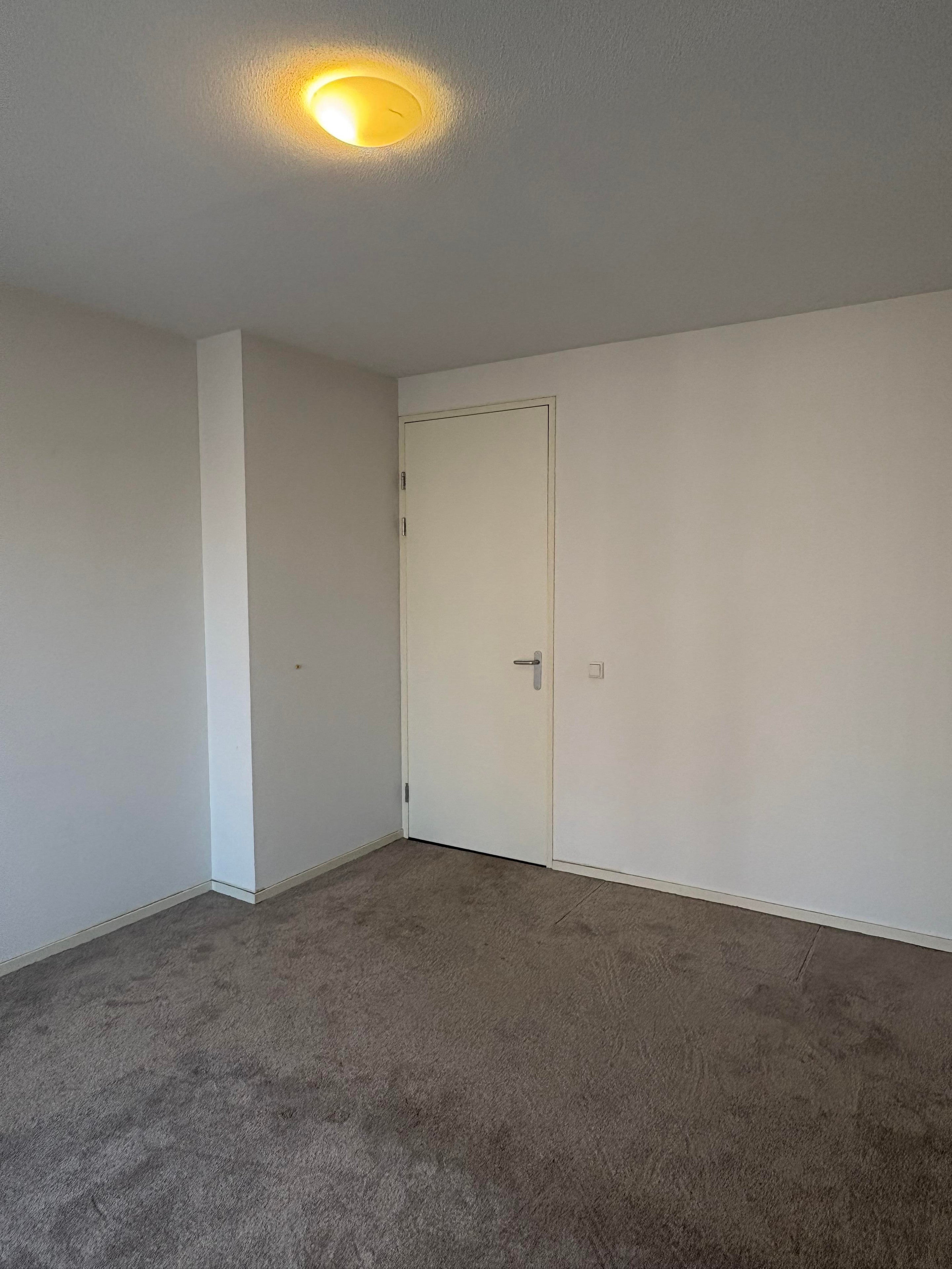 Appartement te huur: Basiliekstraatje, Hulst