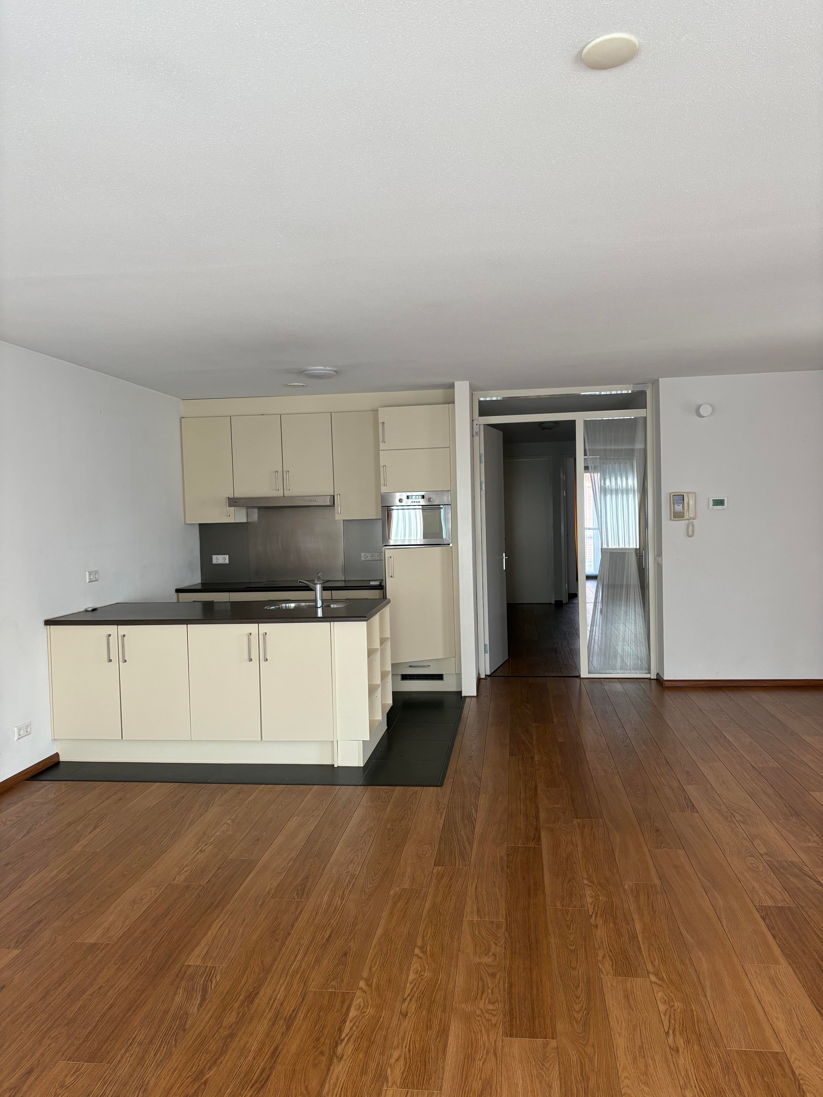 Appartement te huur: Basiliekstraatje, Hulst