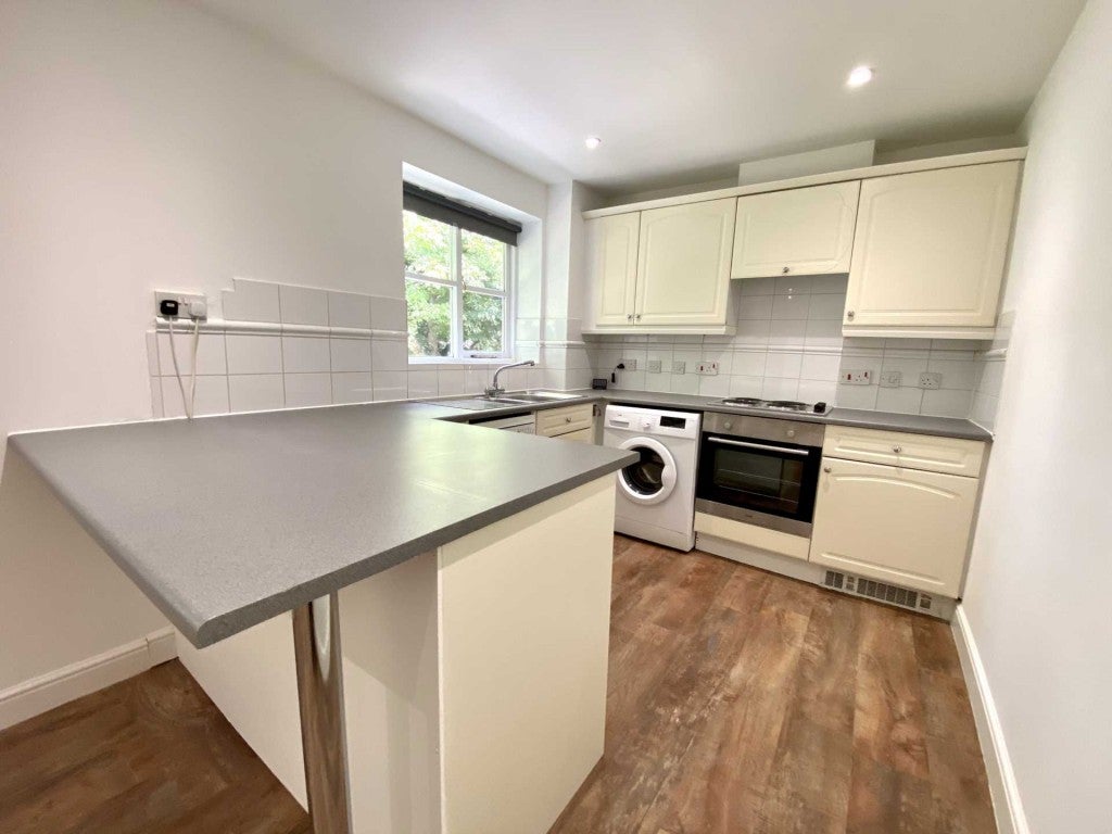 Flat Mulready Walk in Dacorum