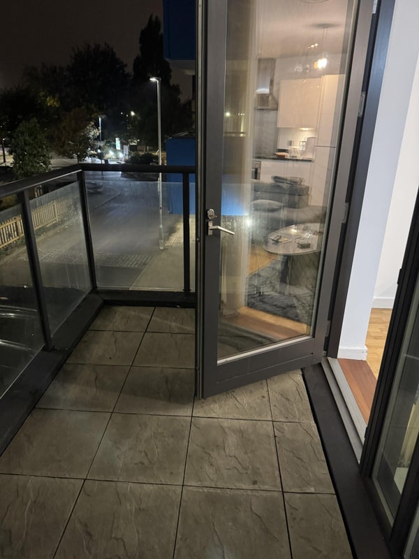 Flat Larkwood Avenue in Greater London