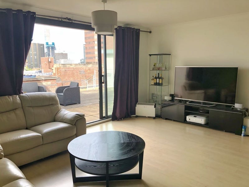 Room Ladywood Middleway in Birmingham