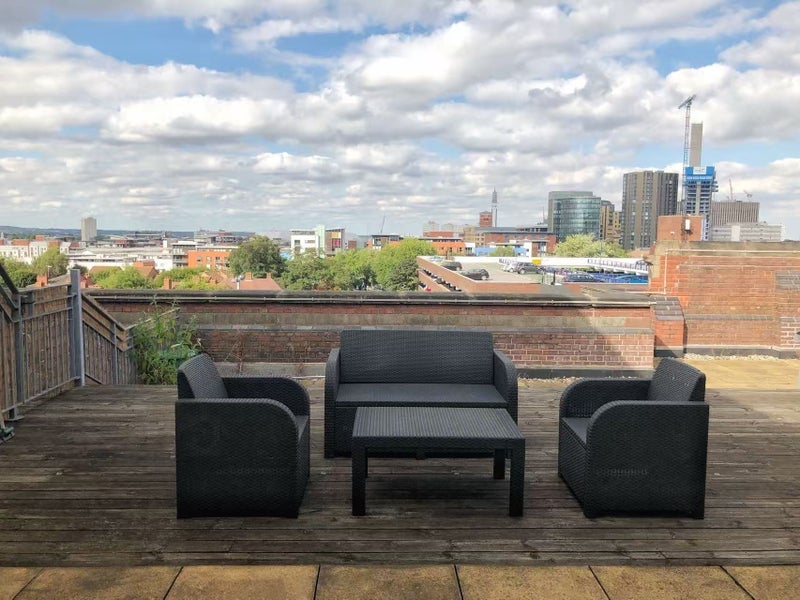 Room Ladywood Middleway in Birmingham
