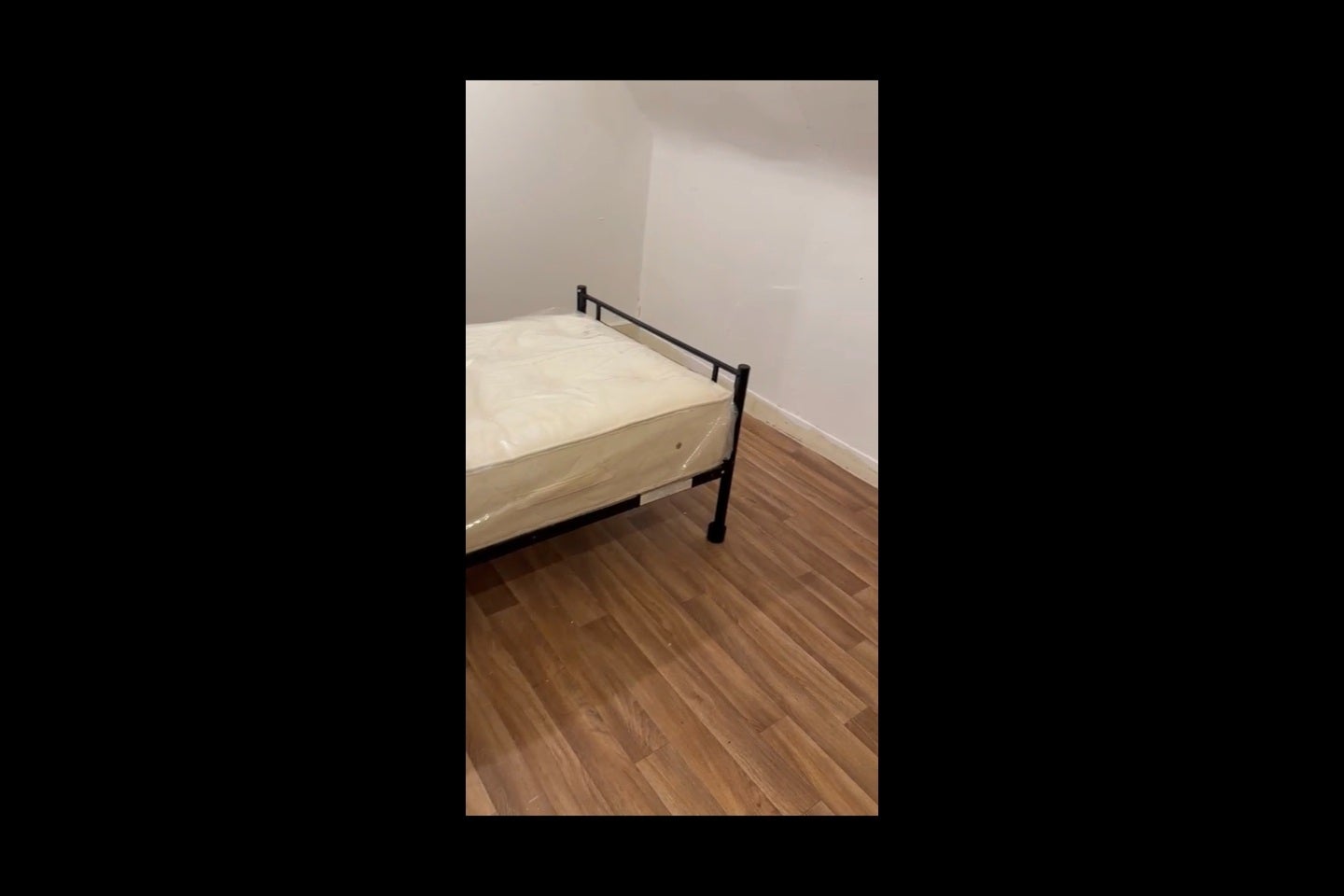 Room Aldrington Road in Greater London