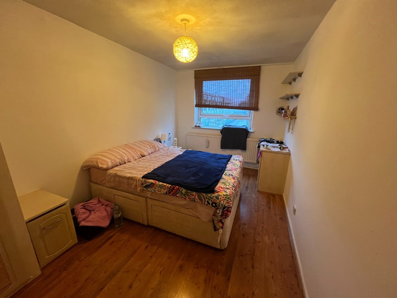 Room Saltwell Street in Greater London