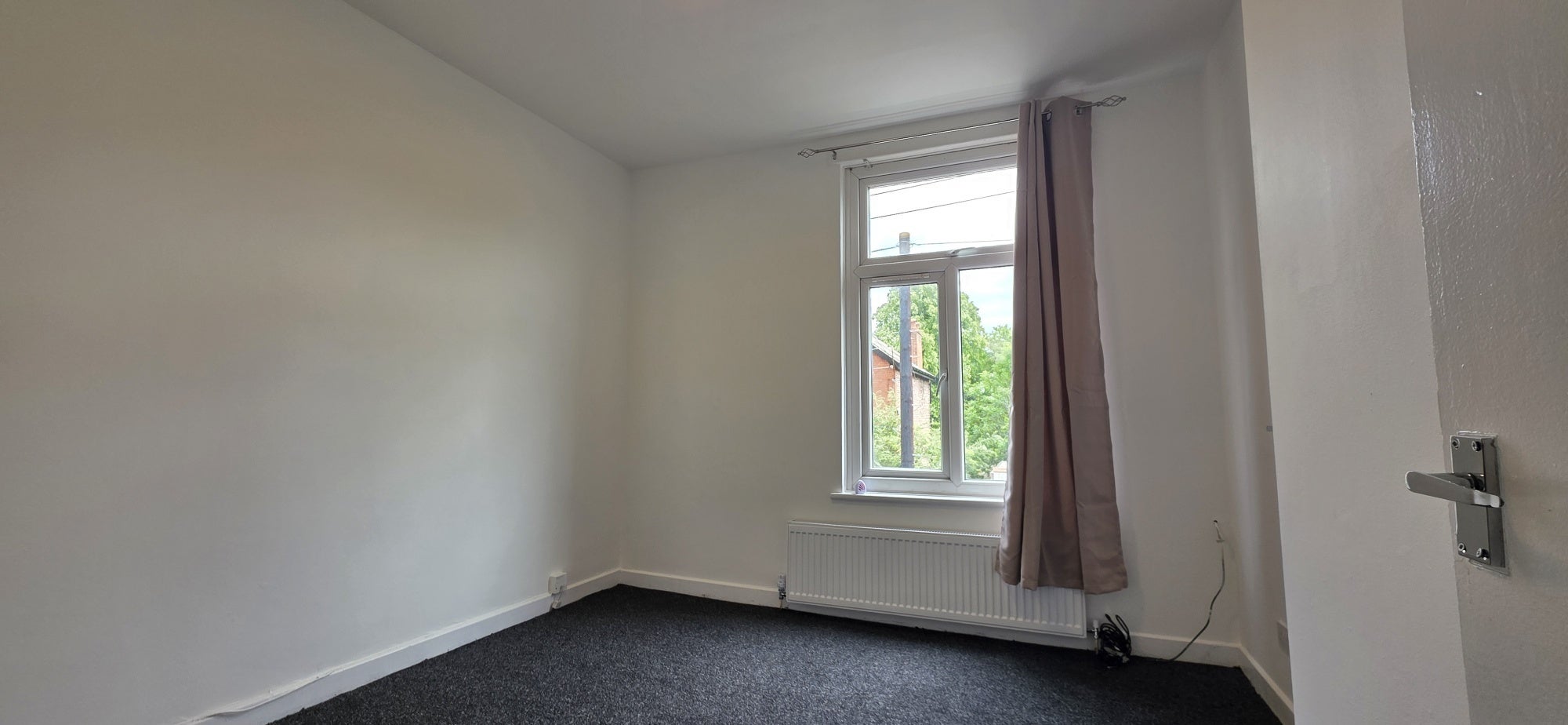 Flat Buckhurst Road in Manchester