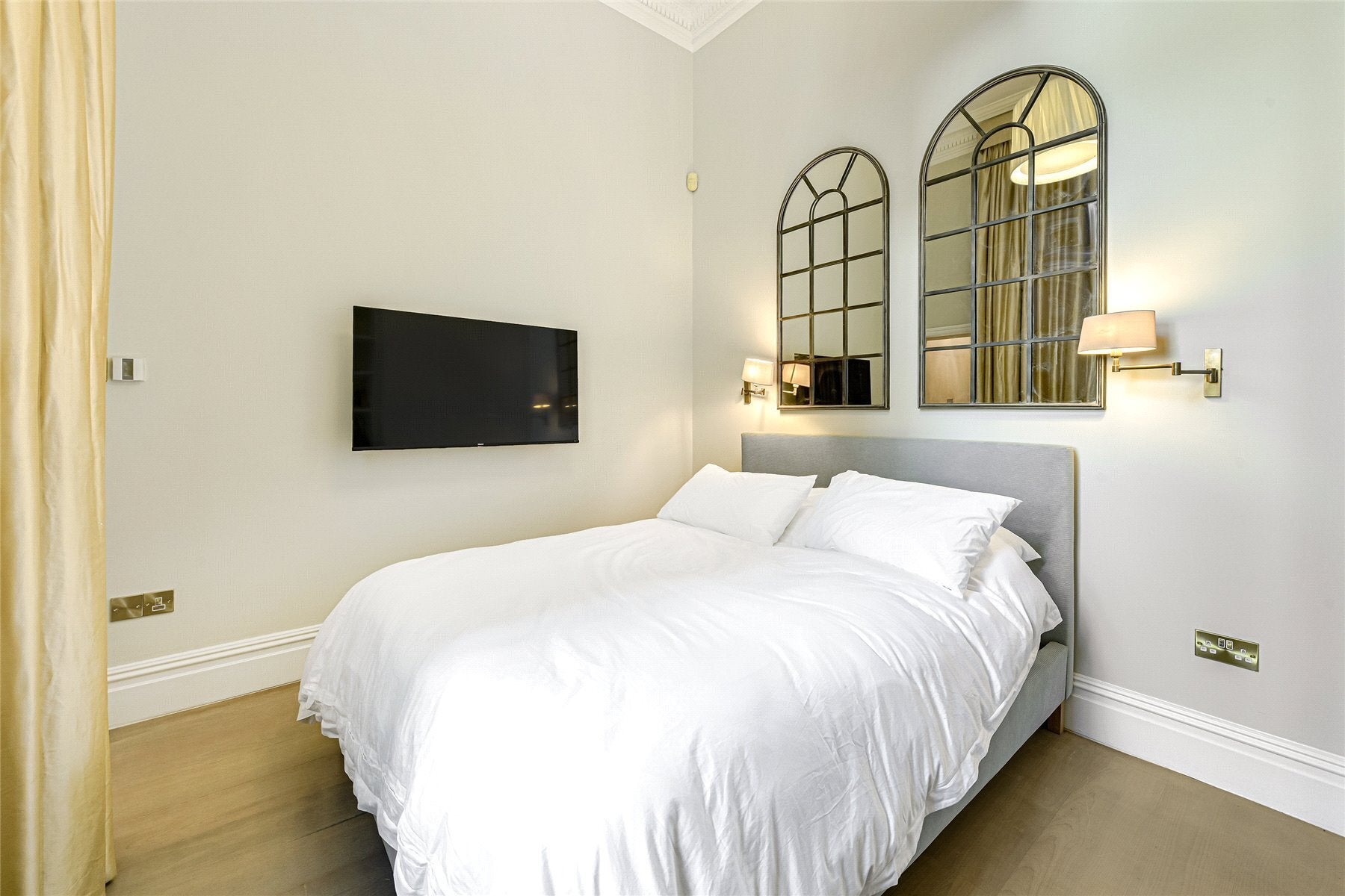 Flat Cadogan Square in Greater London