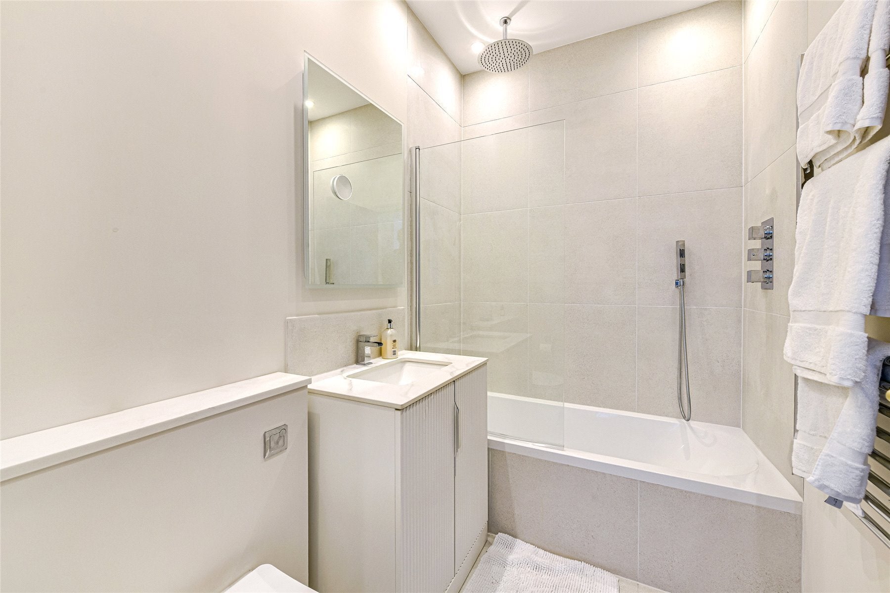Flat Cadogan Square in Greater London