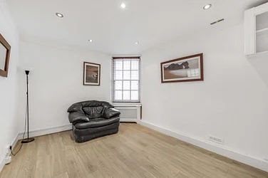 Flat St John's Wood Road in City of Westminster