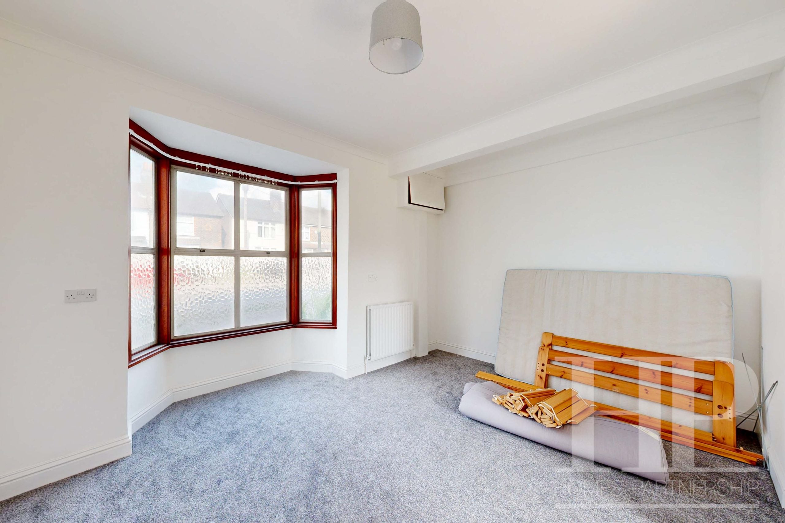 Room Balcombe Road in Reigate and Banstead