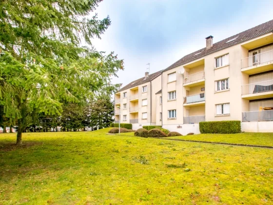 Flat Rue Jean Moulin in Épinac
